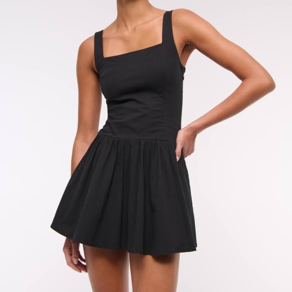 A&F Mila Drop Waist Mini Dress- Black (M)